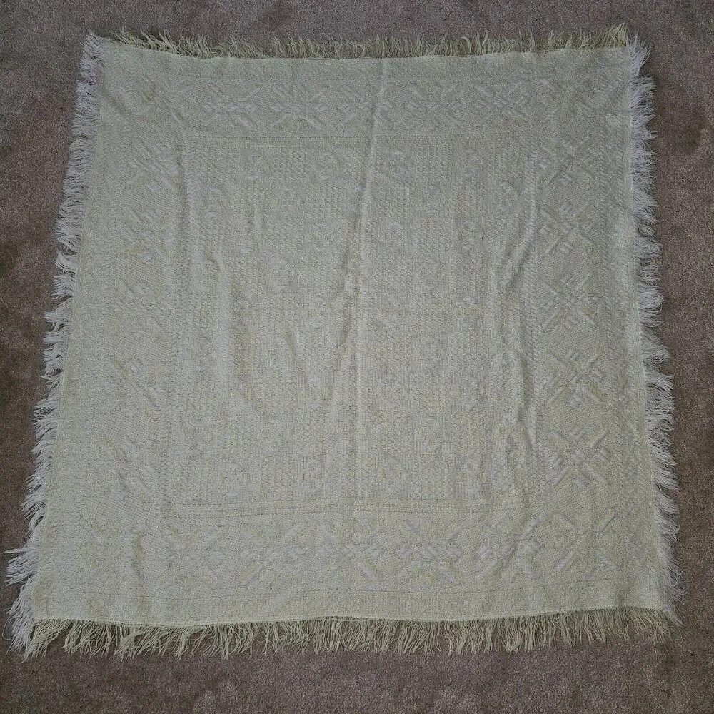 VTG Yellow White Baby Blanket Acrylic Fringe Knit 35x36